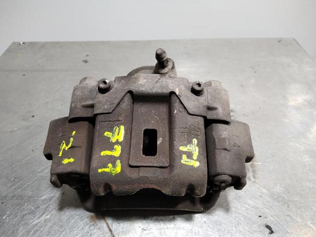 Zacisk hamulcowy tylny lewy 4775060110 TOYOTA