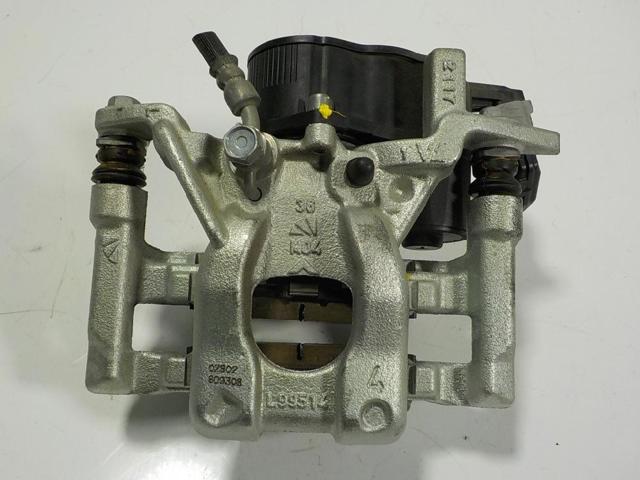 Zacisk hamulcowy tylny lewy 478500D080 TOYOTA