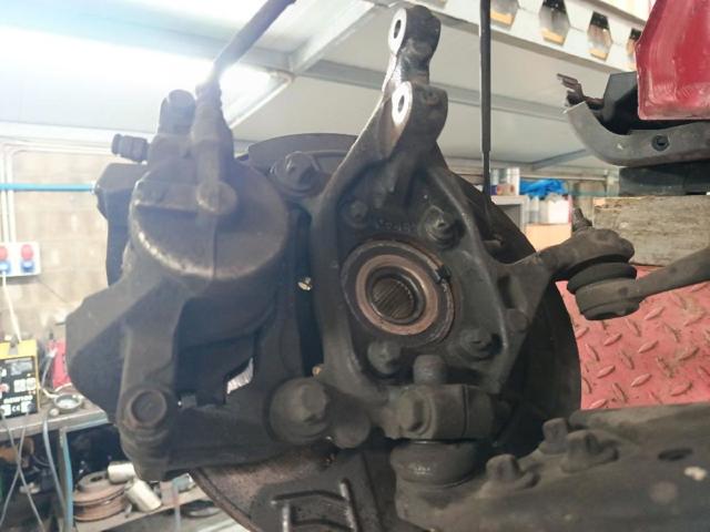 Czop (zwrotnica) przedni prawy 4787970AA CHRYSLER