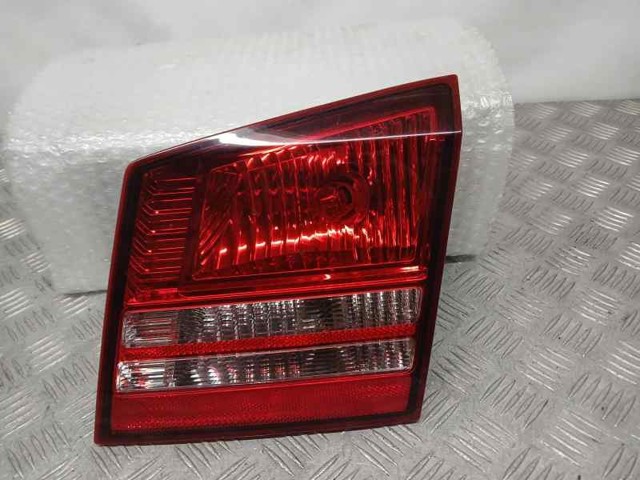 Lampa zespolona tylna prawa wewnętrzna 4806368AD CHRYSLER