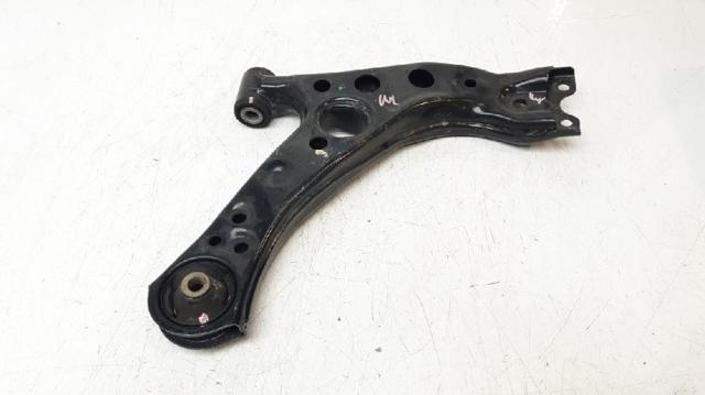 Wahacz zawieszenia przedniego dolny prawy 4806802410 TOYOTA