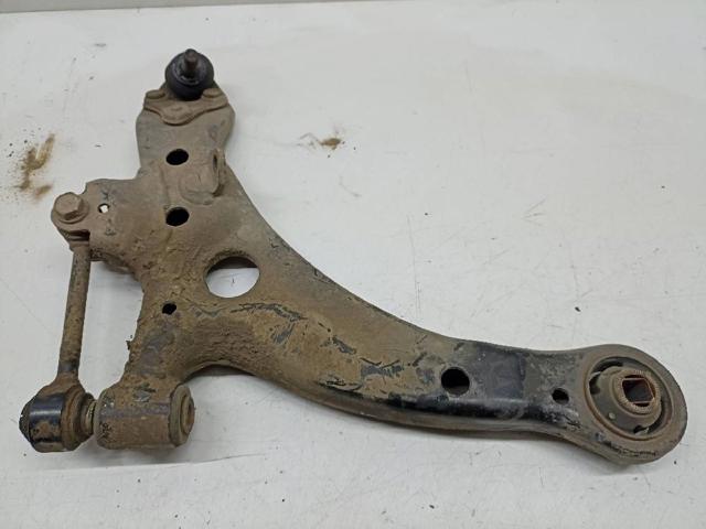 Wahacz zawieszenia przedniego dolny prawy 4806805050 TOYOTA