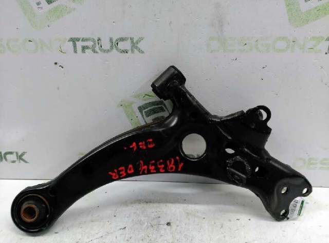 Wahacz zawieszenia przedniego dolny prawy Toyota Avensis 1 T22