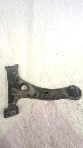 Wahacz zawieszenia przedniego dolny prawy 4806805070 TOYOTA
