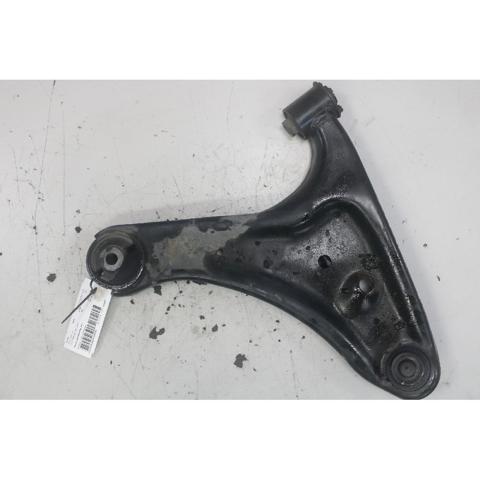 Wahacz zawieszenia przedniego dolny prawy 48068B4011 DAIHATSU