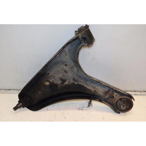 Wahacz zawieszenia przedniego dolny prawy 48068B4011 DAIHATSU