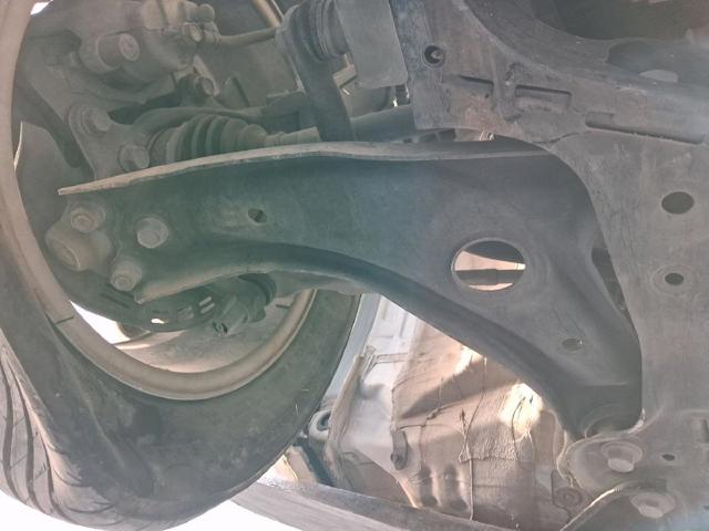 Wahacz zawieszenia przedniego dolny prawy 48068K0020 TOYOTA