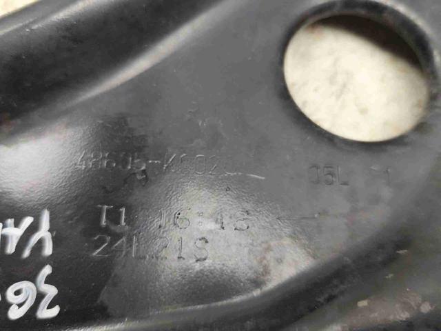 Wahacz zawieszenia przedniego dolny prawy 48068K0020 TOYOTA