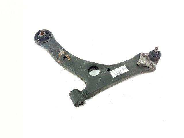 Wahacz zawieszenia przedniego dolny lewy 4806902070 TOYOTA