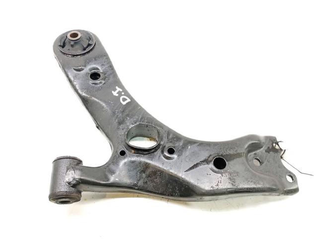 Wahacz zawieszenia przedniego dolny lewy 4806902130 TOYOTA