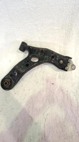 Wahacz zawieszenia przedniego dolny lewy 4806902130 TOYOTA