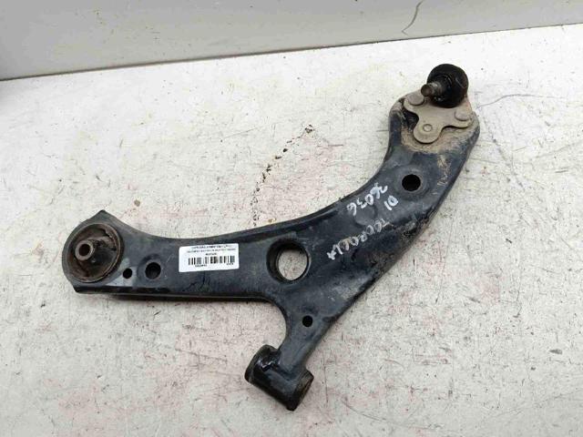 Wahacz zawieszenia przedniego dolny lewy 4806902330 TOYOTA
