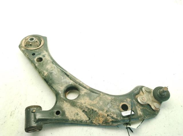 Wahacz zawieszenia przedniego dolny lewy 4806902330 TOYOTA