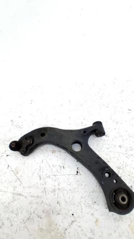 Wahacz zawieszenia przedniego dolny lewy 4806902410 TOYOTA