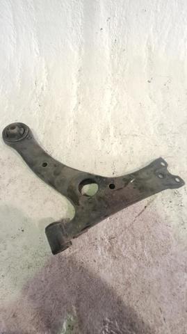 Wahacz zawieszenia przedniego dolny lewy 4806905070 TOYOTA