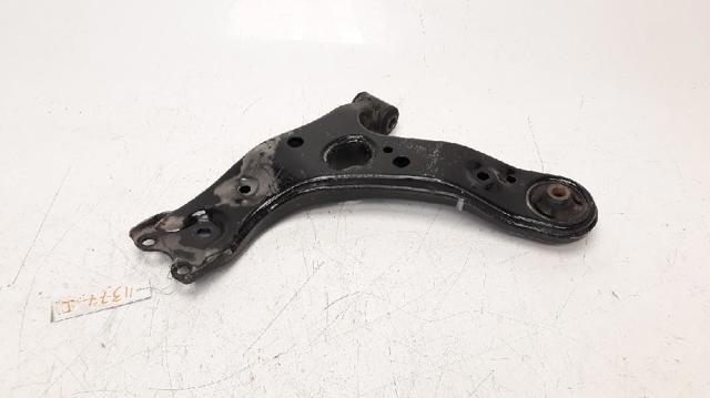Wahacz zawieszenia przedniego dolny lewy 4806905080 TOYOTA