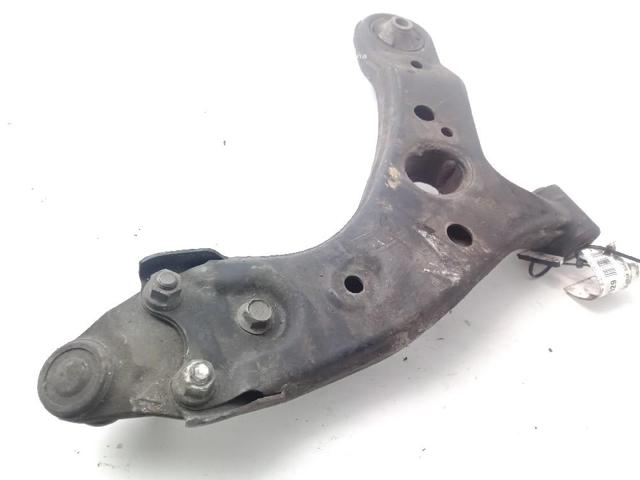 Wahacz zawieszenia przedniego dolny lewy 4806905080 TOYOTA