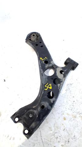 Wahacz zawieszenia przedniego dolny lewy 4806910110 TOYOTA
