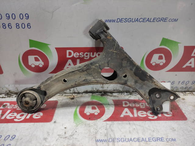 Wahacz zawieszenia przedniego dolny lewy 4806912260 TOYOTA