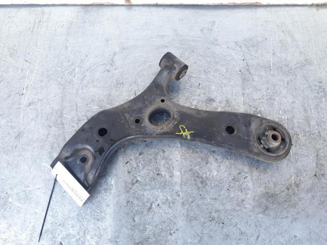 Wahacz zawieszenia przedniego dolny lewy 4806912300 TOYOTA