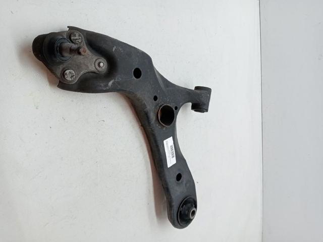 Wahacz zawieszenia przedniego dolny lewy 4806912300 TOYOTA