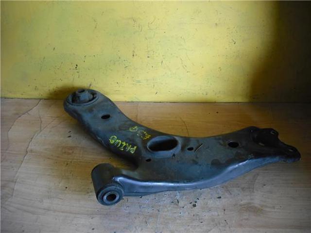 Wahacz zawieszenia przedniego dolny lewy 4806912300 TOYOTA