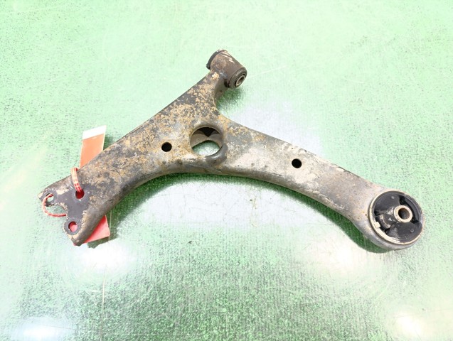 Wahacz zawieszenia przedniego dolny lewy 4806913010 TOYOTA