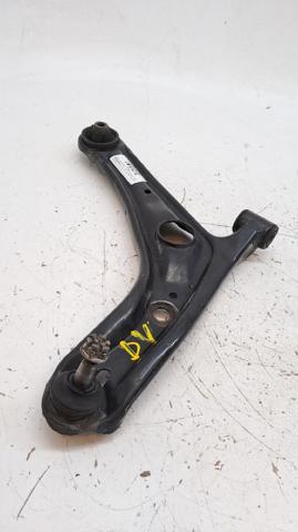 Wahacz zawieszenia przedniego dolny lewy 4806959055 TOYOTA