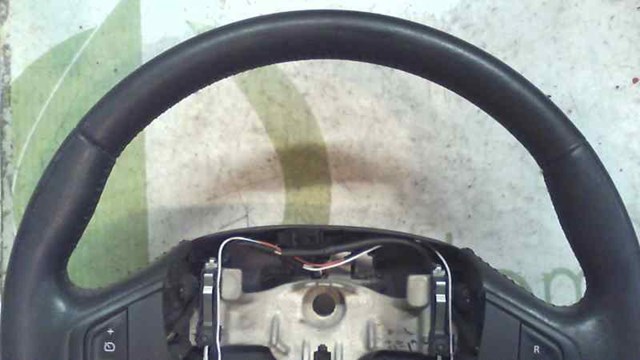 Kierownica 484300001R RENAULT
