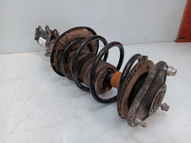 Amortyzator przedni lewy 4851002D90 TOYOTA