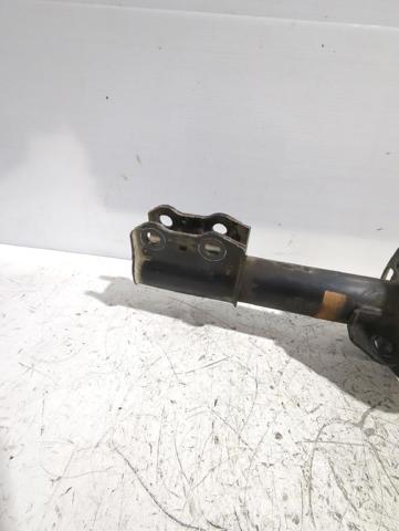 Amortyzator przedni Toyota Yaris SP90