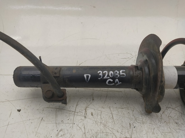 Amortyzator przedni prawy 485100H010 PEUGEOT