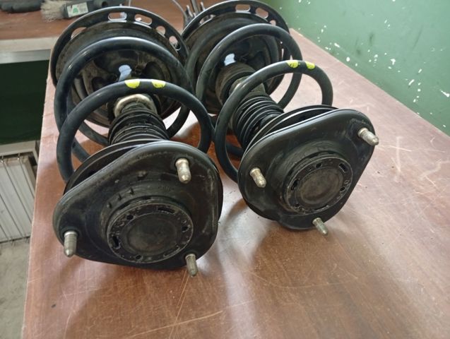 Amortyzator przedni prawy 4851042320 TOYOTA
