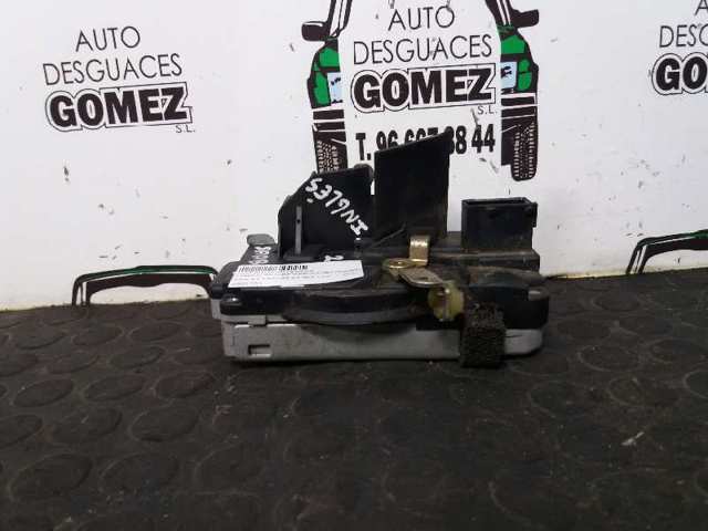 Zamek drzwi przednich lewych 4855151 GM