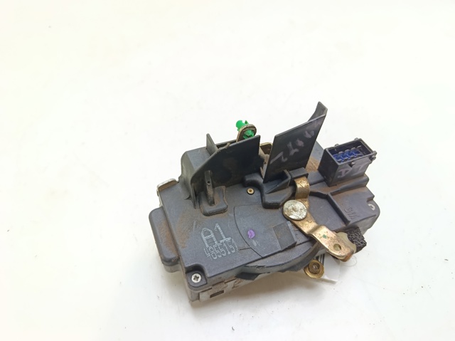 Zamek drzwi przednich lewych 4855151 GM