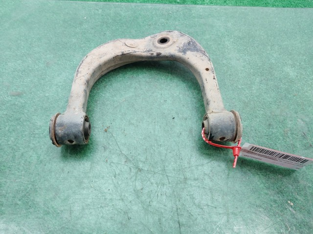 Wahacz zawieszenia przedniego prawy górny 4861035040 TOYOTA