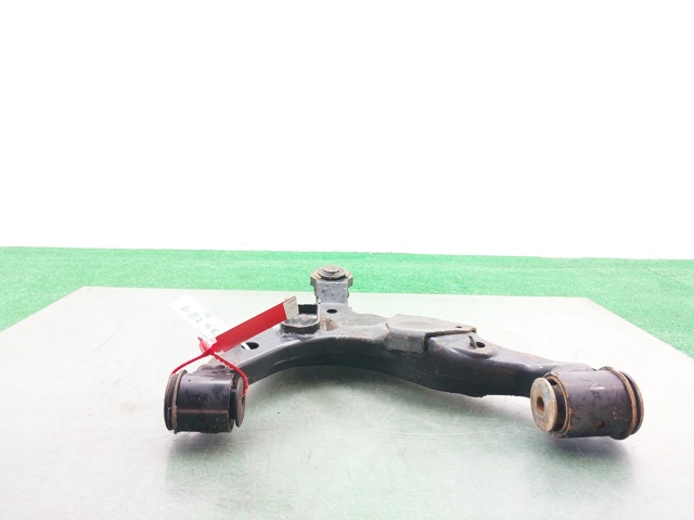 Wahacz zawieszenia przedniego prawy górny 4861060070 TOYOTA