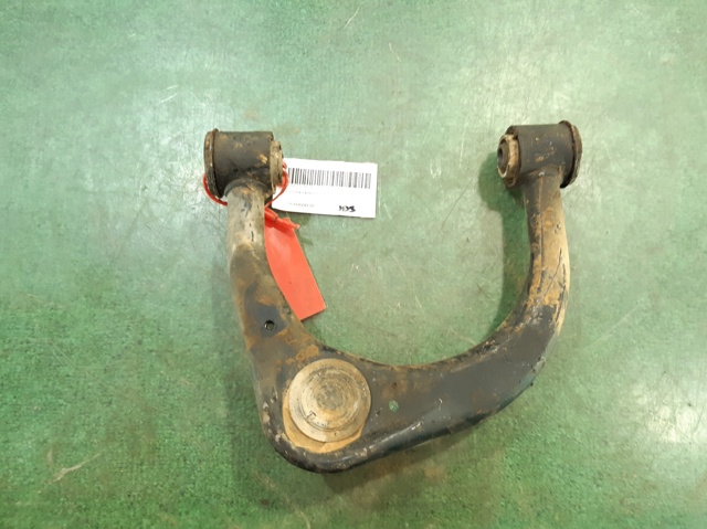 Wahacz zawieszenia przedniego prawy górny 4861060070 TOYOTA