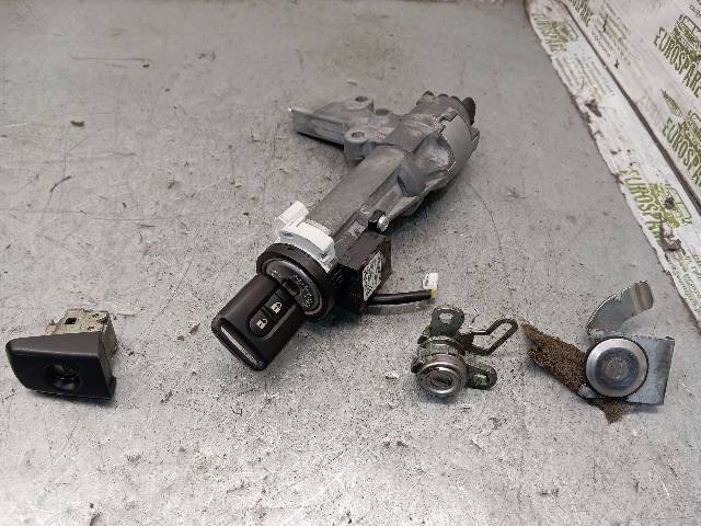 Kupić Stacyjka zapłonowa Nissan Navara D40 w dobrej cenie