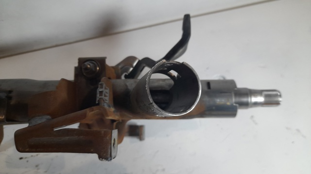 Wał kolumny kierowniczej dolny 488100057R RENAULT