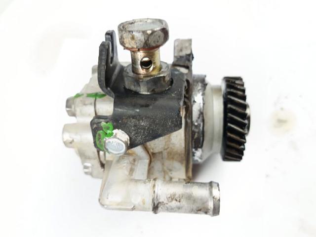 Pompa wspomagania hydraulicznego kierownicy Nissan Patrol Y61
