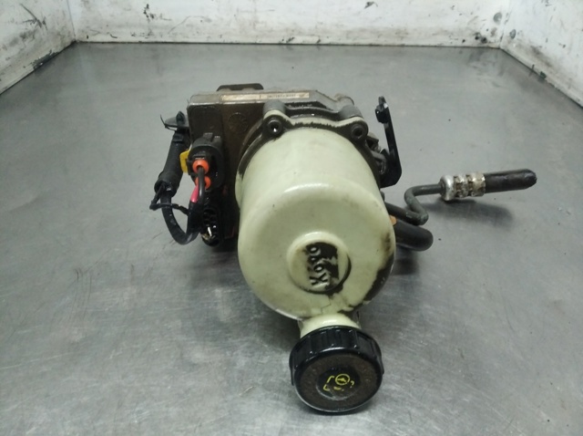 Pompa wspomagania hydraulicznego kierownicy 491105358R RENAULT