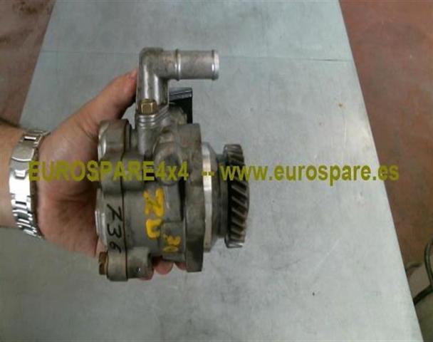 Pompa wspomagania hydraulicznego kierownicy Nissan Patrol Y61