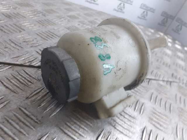 Zbiornik płynu wspomagania 49180EA000 NISSAN