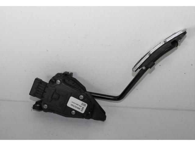 Pedał przyspieszenia (gazu) 4940062J70 SUZUKI