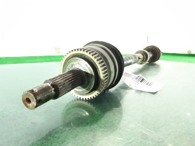 Półoś napędowa przednia prawa 495001D700 HYUNDAI