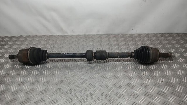 Półoś napędowa przednia prawa 495001H211 HYUNDAI