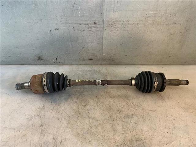 Półoś napędowa przednia prawa 495001J050 HYUNDAI