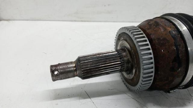 Półoś napędowa przednia lewa 495002B260 HYUNDAI