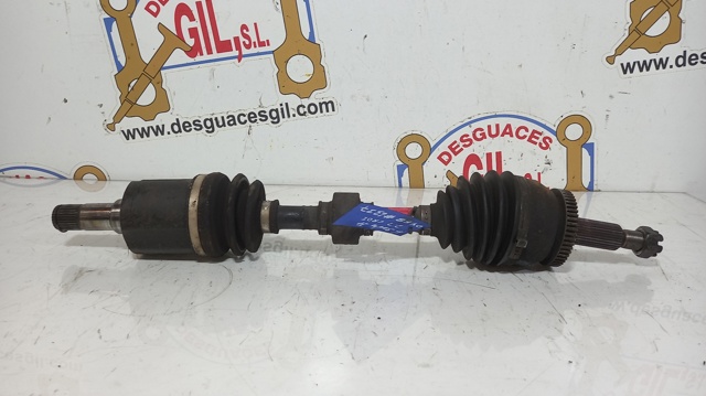 Półoś napędowa przednia lewa 495002B260 HYUNDAI